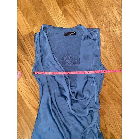 Liu Jo Italian Sleeveless Blue Satin Wrap Blouse, Size IT 40/ US Small, MP $248 - Picture 10 of 14